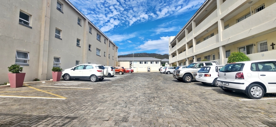 1 Bedroom Property for Sale in Bredasdorp Western Cape